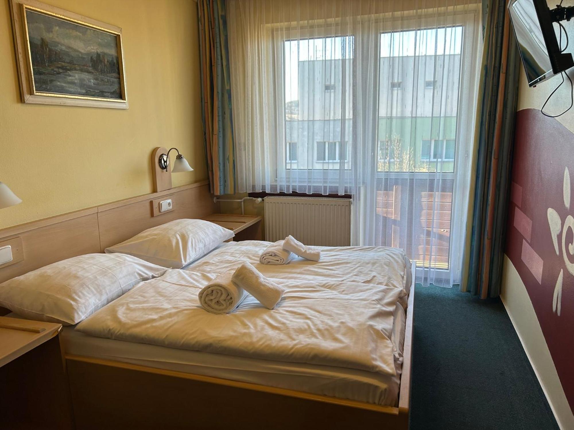 Double Room Private Bathroom